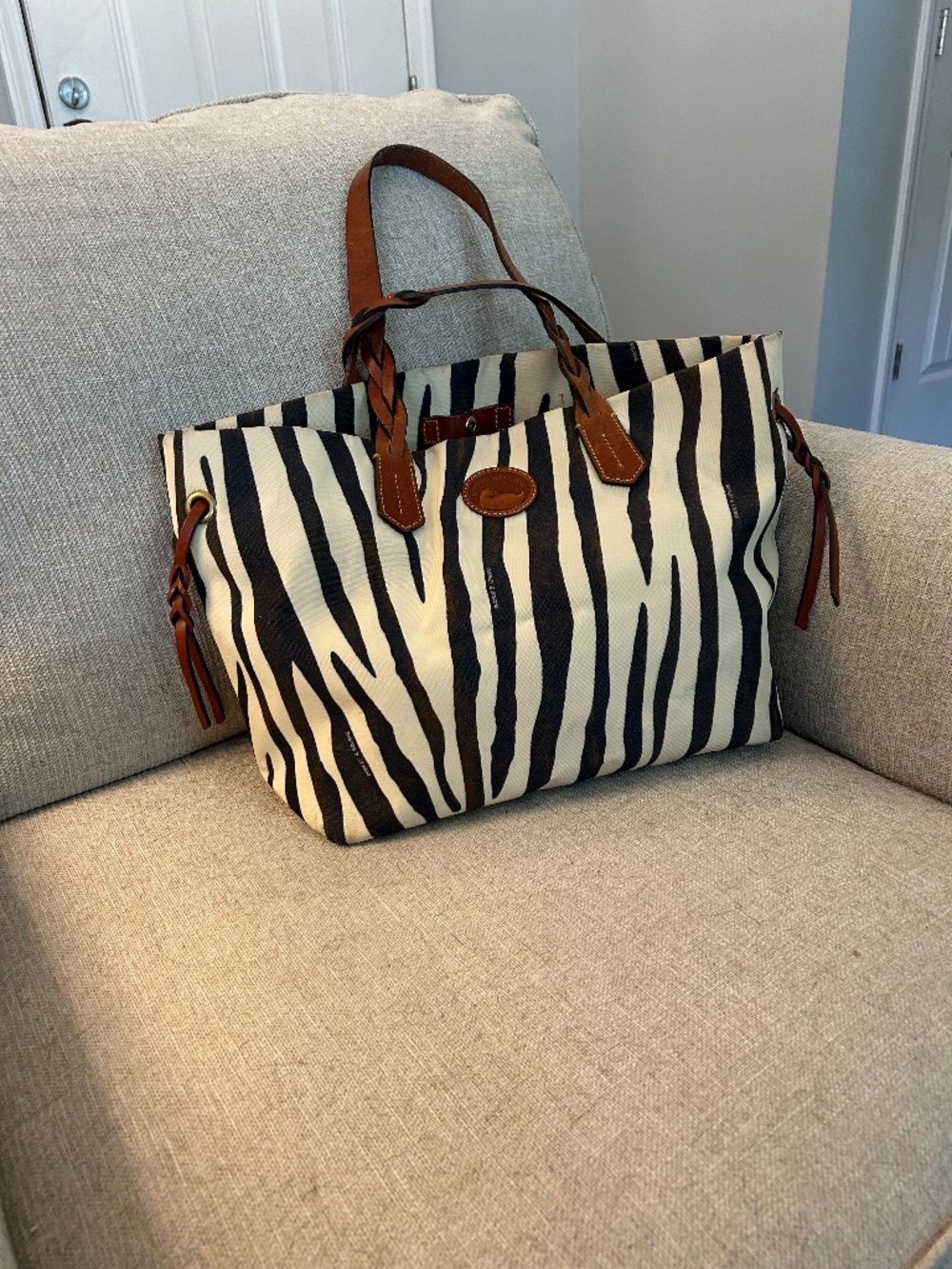 A Dooney Bourke nylon tote